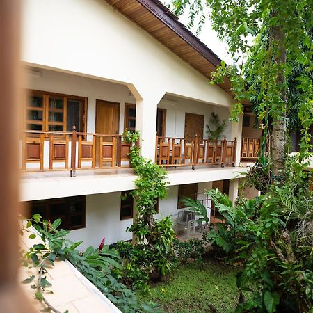Esther'S Hotel أكرا المظهر الخارجي الصورة