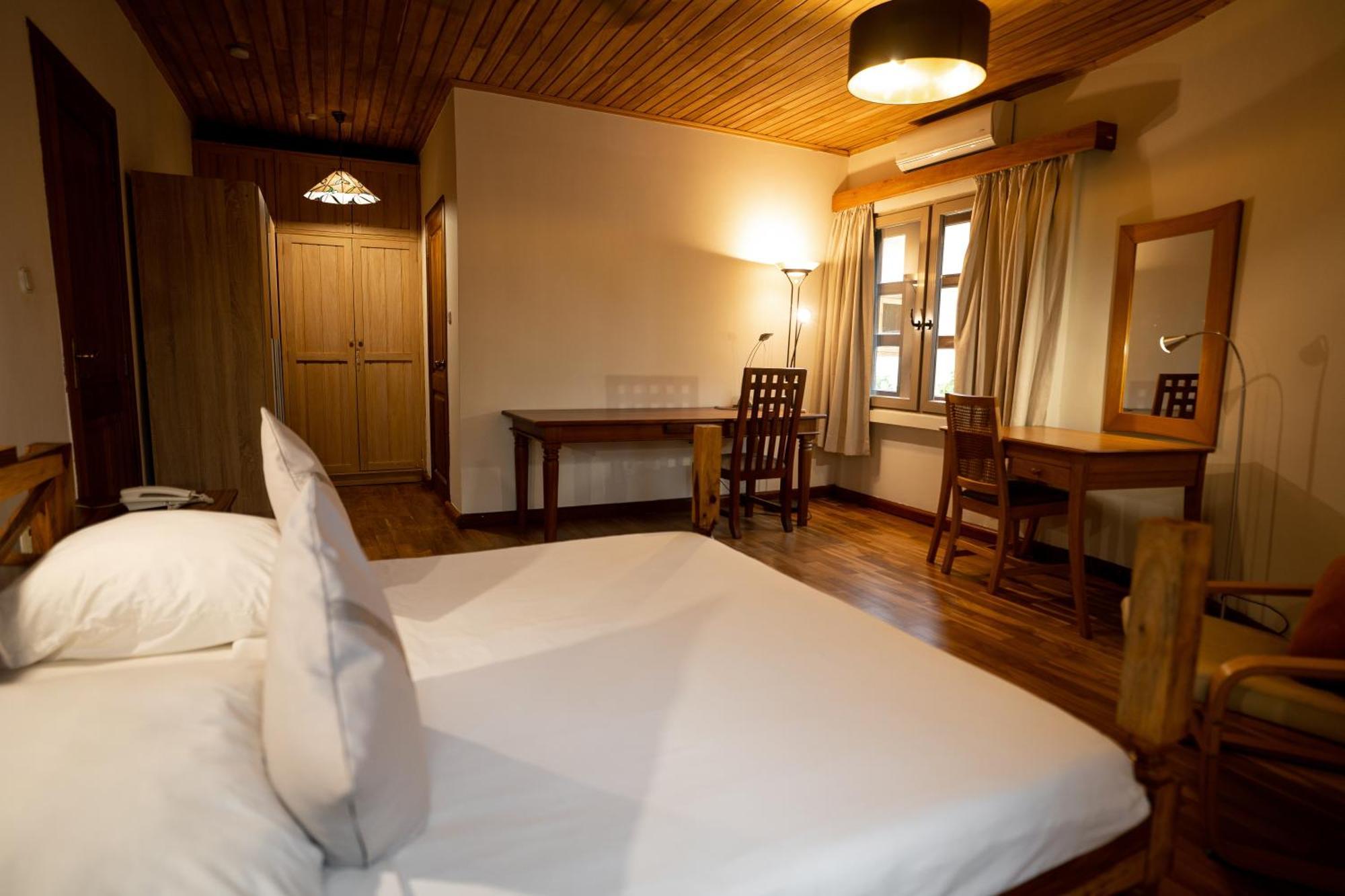 Esther'S Hotel أكرا المظهر الخارجي الصورة