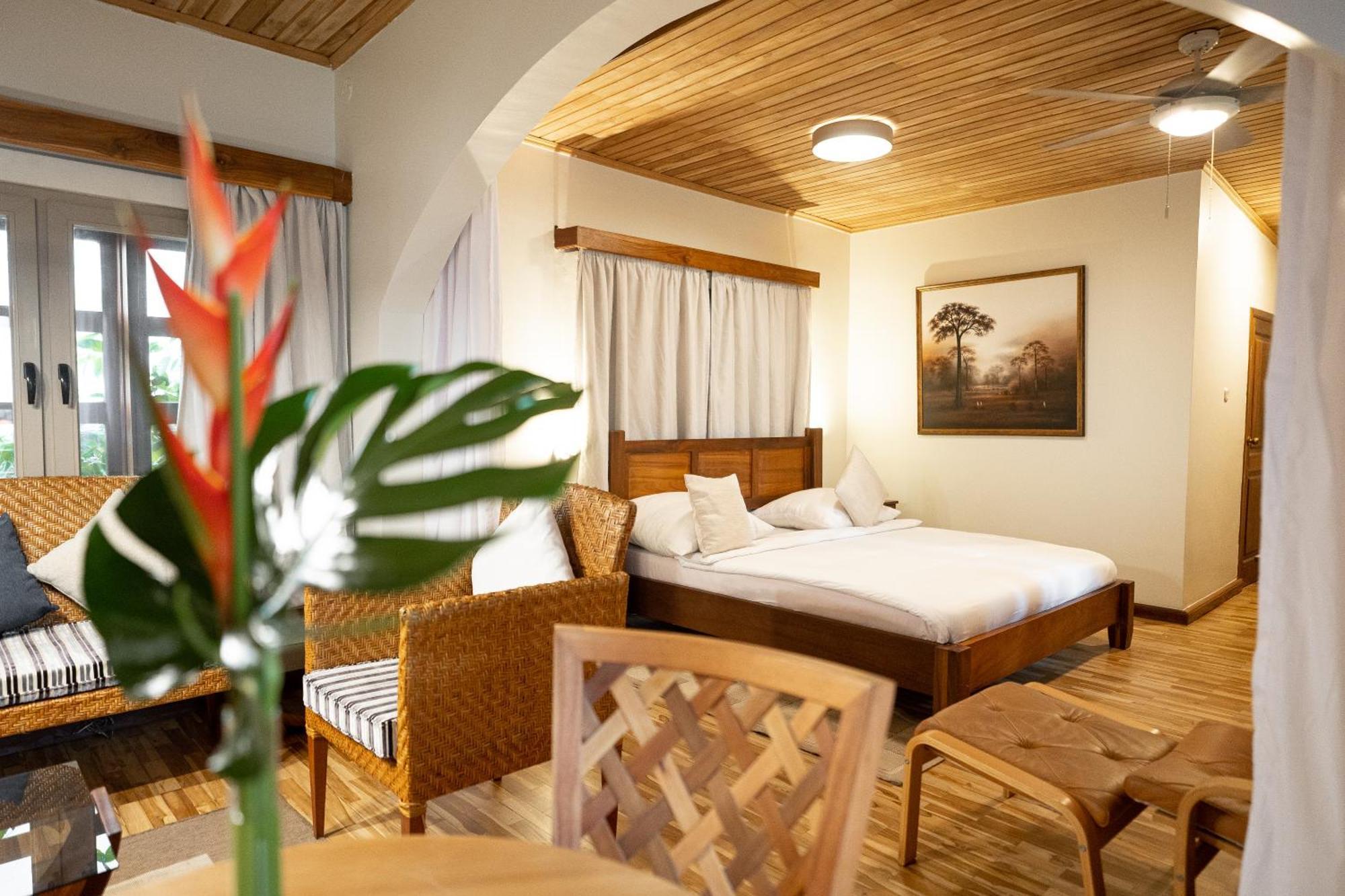 Esther'S Hotel أكرا المظهر الخارجي الصورة