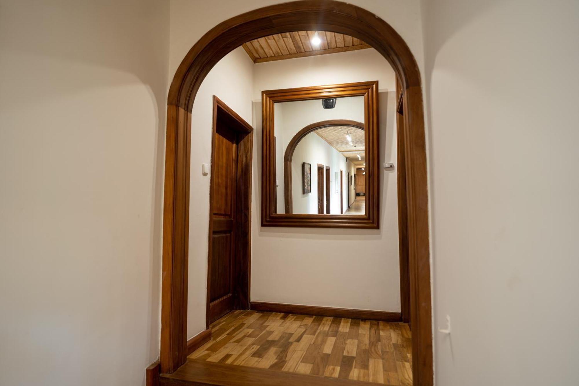 Esther'S Hotel أكرا المظهر الخارجي الصورة