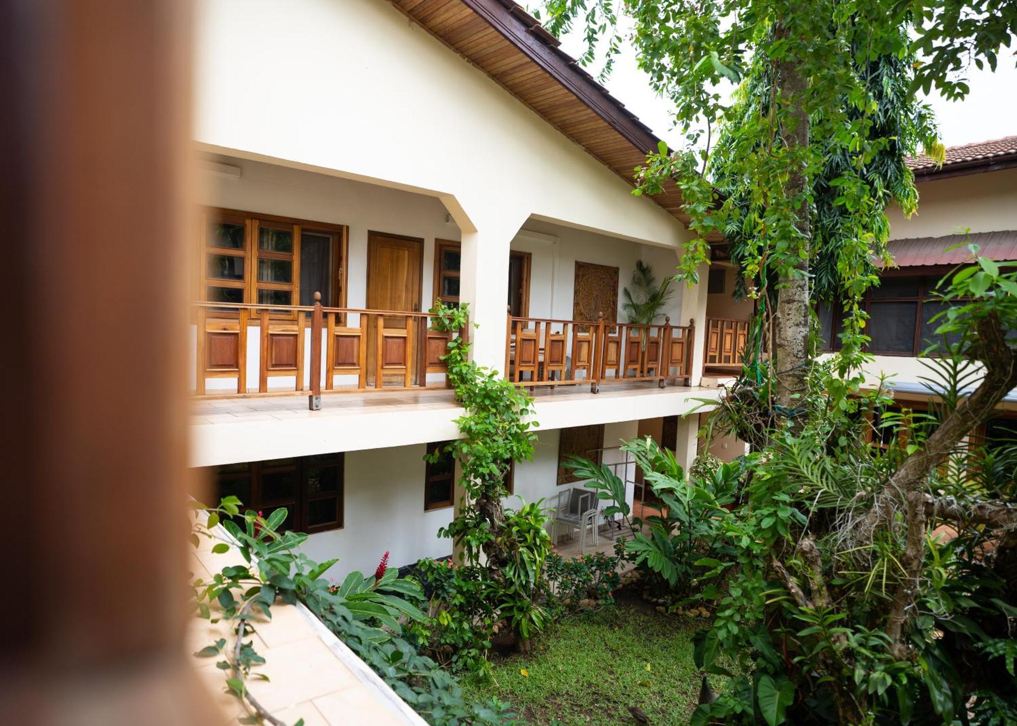 Esther'S Hotel أكرا المظهر الخارجي الصورة